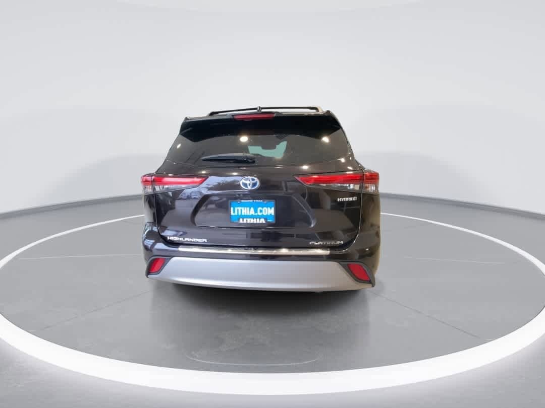 Thumbnail: 2020 Toyota Highlander - 7