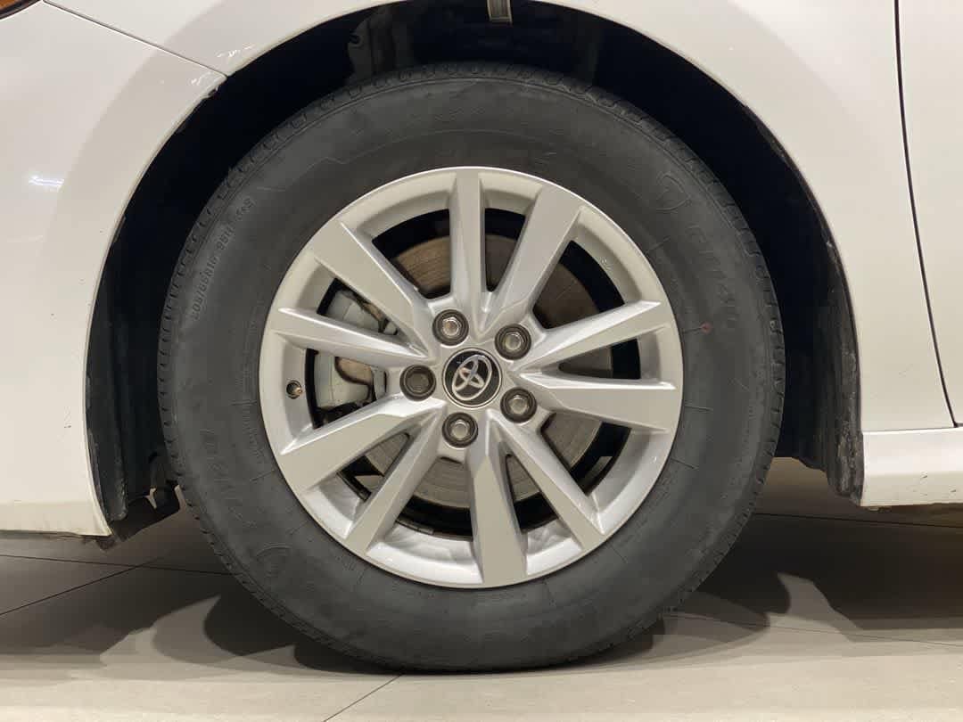 Thumbnail: 2025 Toyota Camry - 12