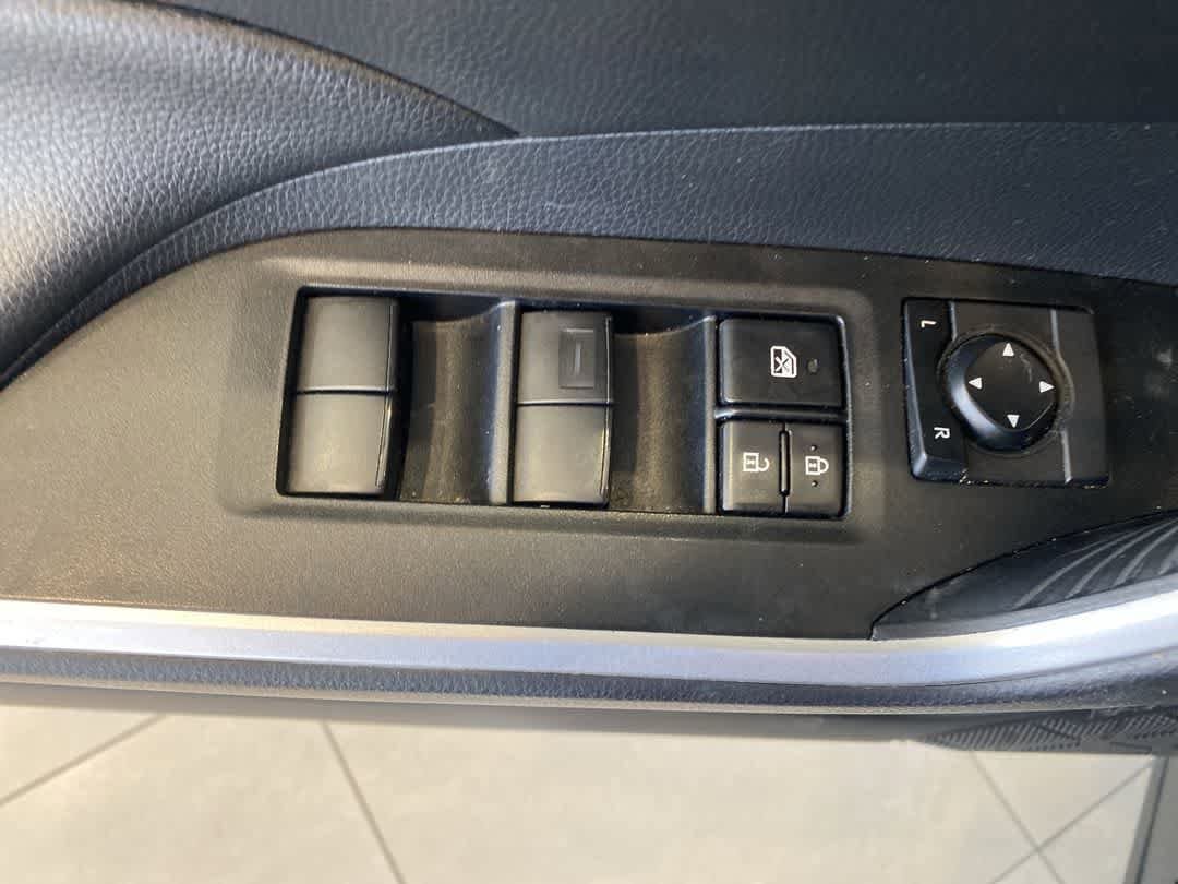 Thumbnail: 2020 Toyota RAV4 - 16