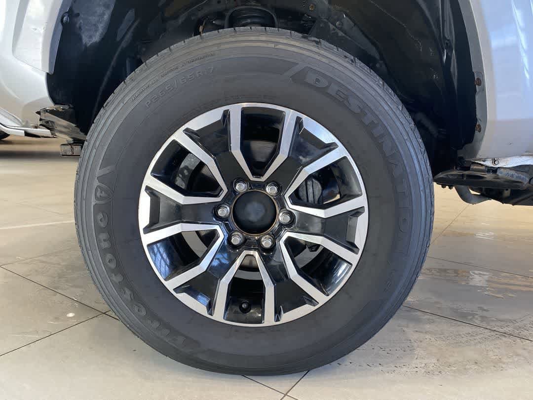 Thumbnail: 2020 Toyota Tacoma - 10