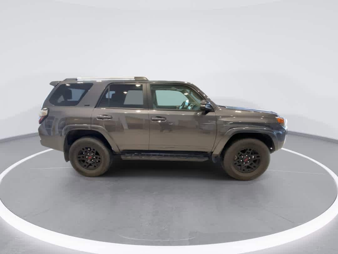 Thumbnail: 2023 Toyota 4Runner - 9