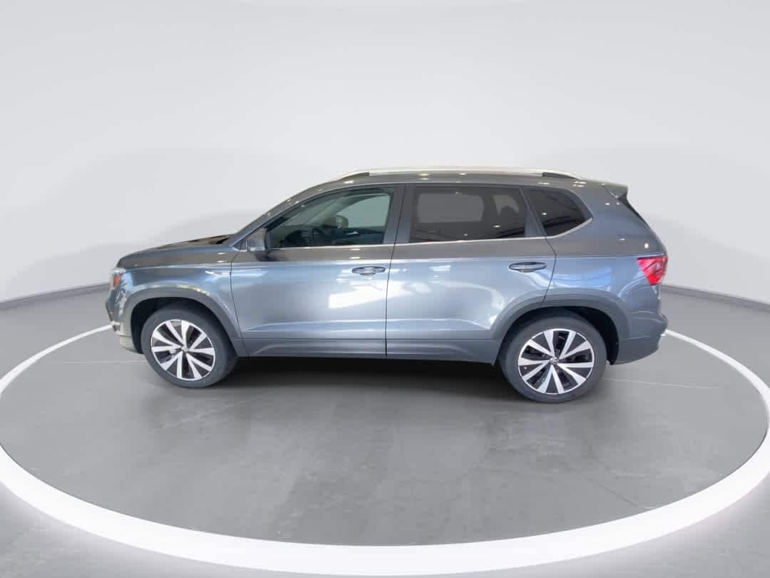Thumbnail: 2022 Volkswagen Taos - 5