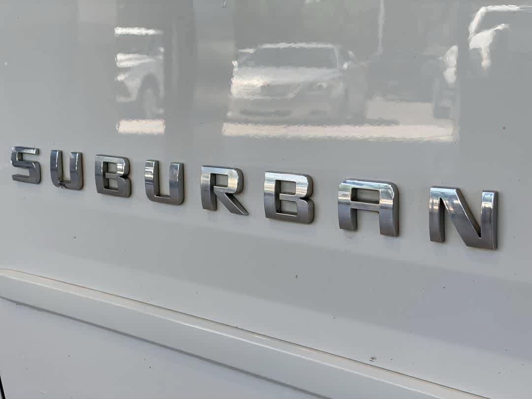 Thumbnail: 2015 Chevrolet Suburban - 10