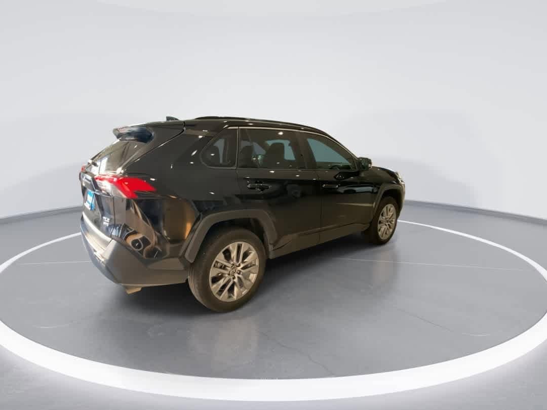 Thumbnail: 2024 Toyota RAV4 - 8