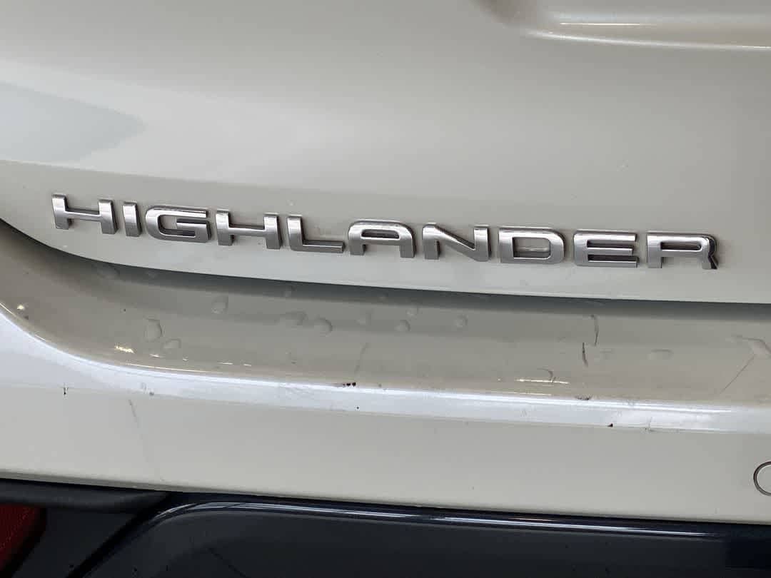 Thumbnail: 2021 Toyota Highlander - 11