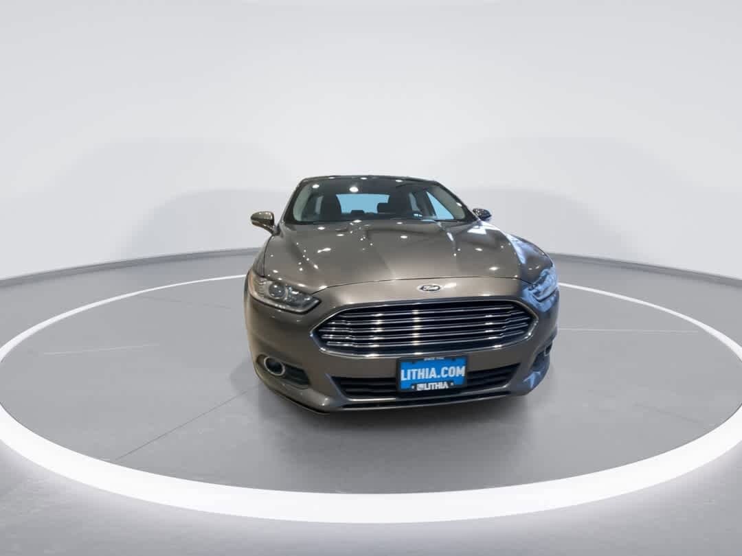 2013 Ford Fusion SE photo 3