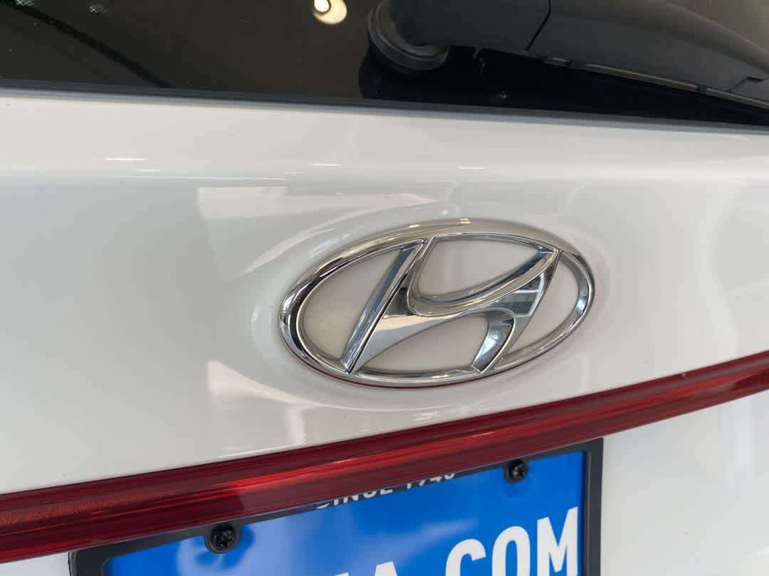 Thumbnail: 2023 Hyundai Santa Fe - 10