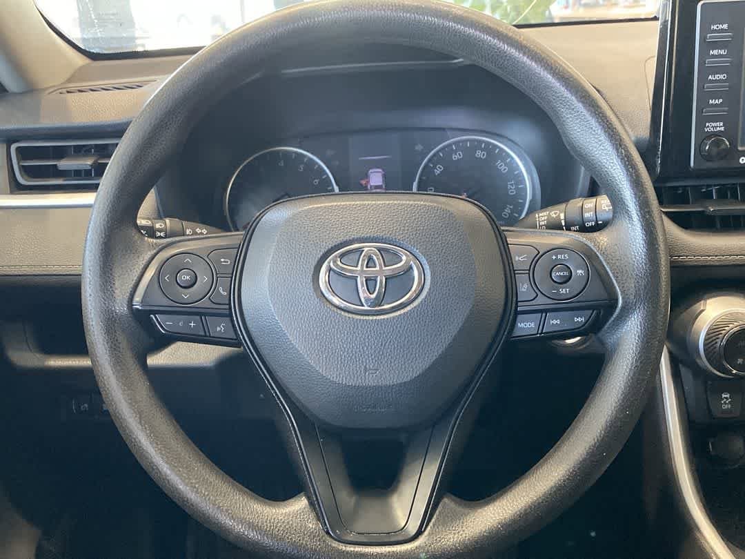 Thumbnail: 2020 Toyota RAV4 - 16