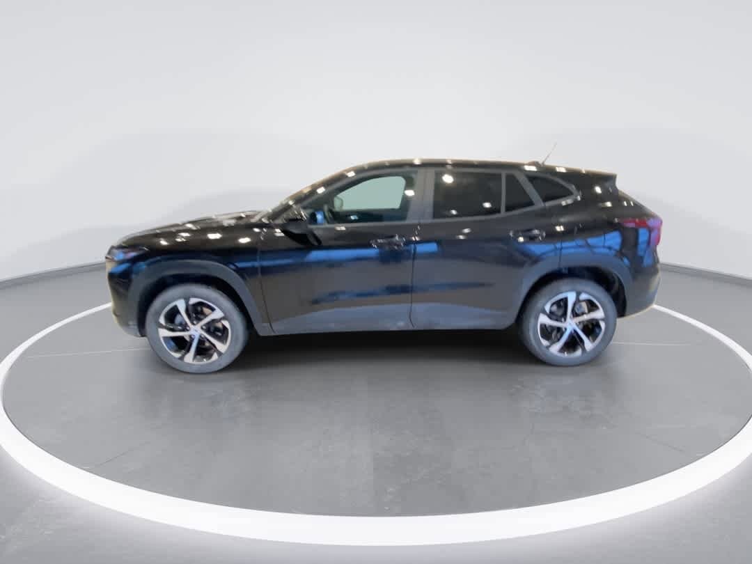 Thumbnail: 2025 Chevrolet Trax - 5