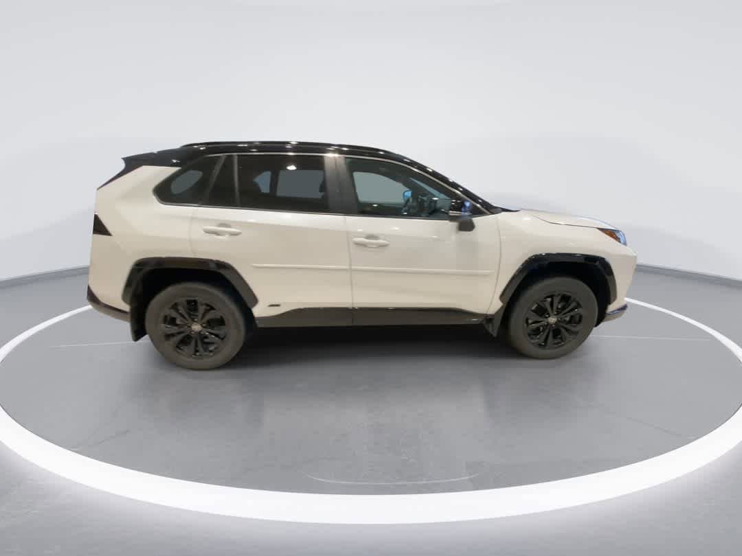 Thumbnail: 2024 Toyota RAV4 - 9