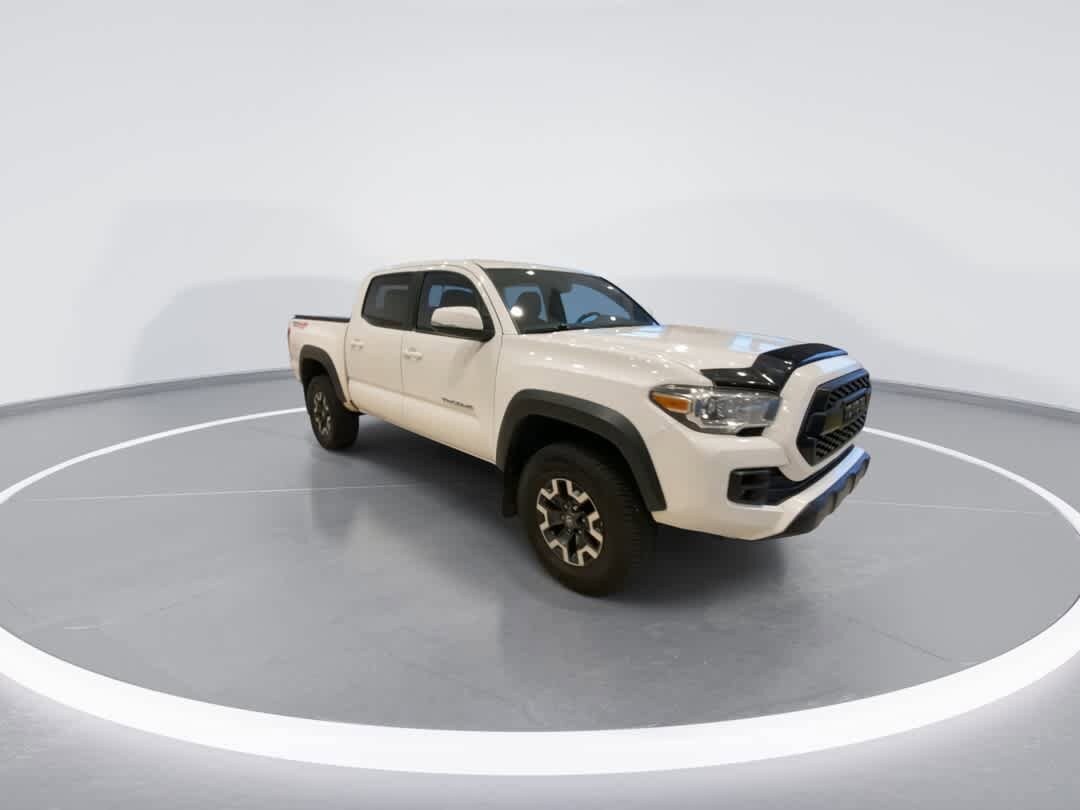 2017 Toyota Tacoma SR5 Sport TRD Pro photo 2