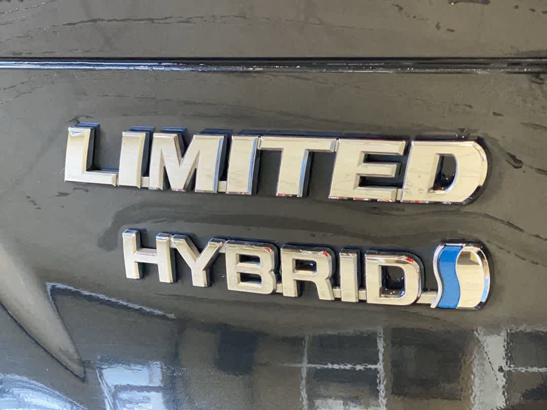 Thumbnail: 2021 Toyota Venza - 12