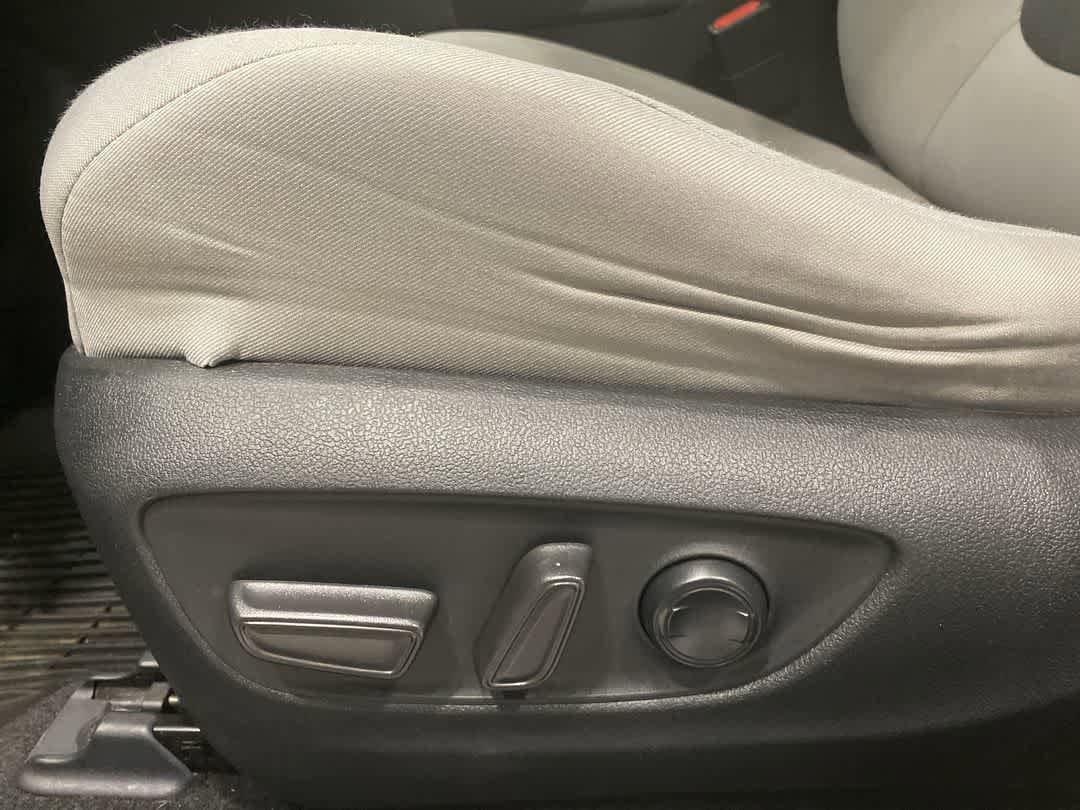 Thumbnail: 2021 Toyota RAV4 - 12