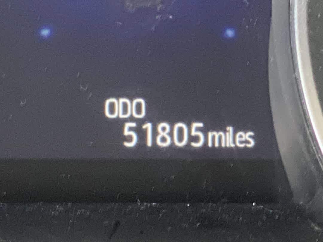 Thumbnail: 2022 Toyota Camry - 18