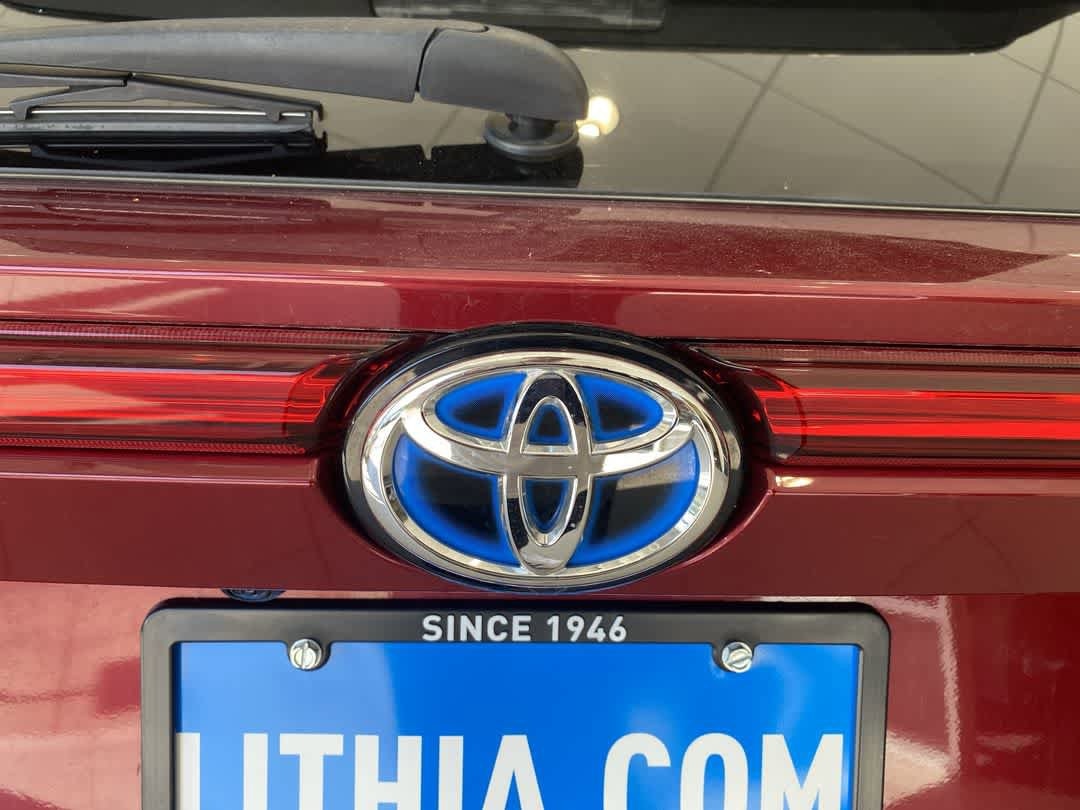 Thumbnail: 2023 Toyota Venza - 11