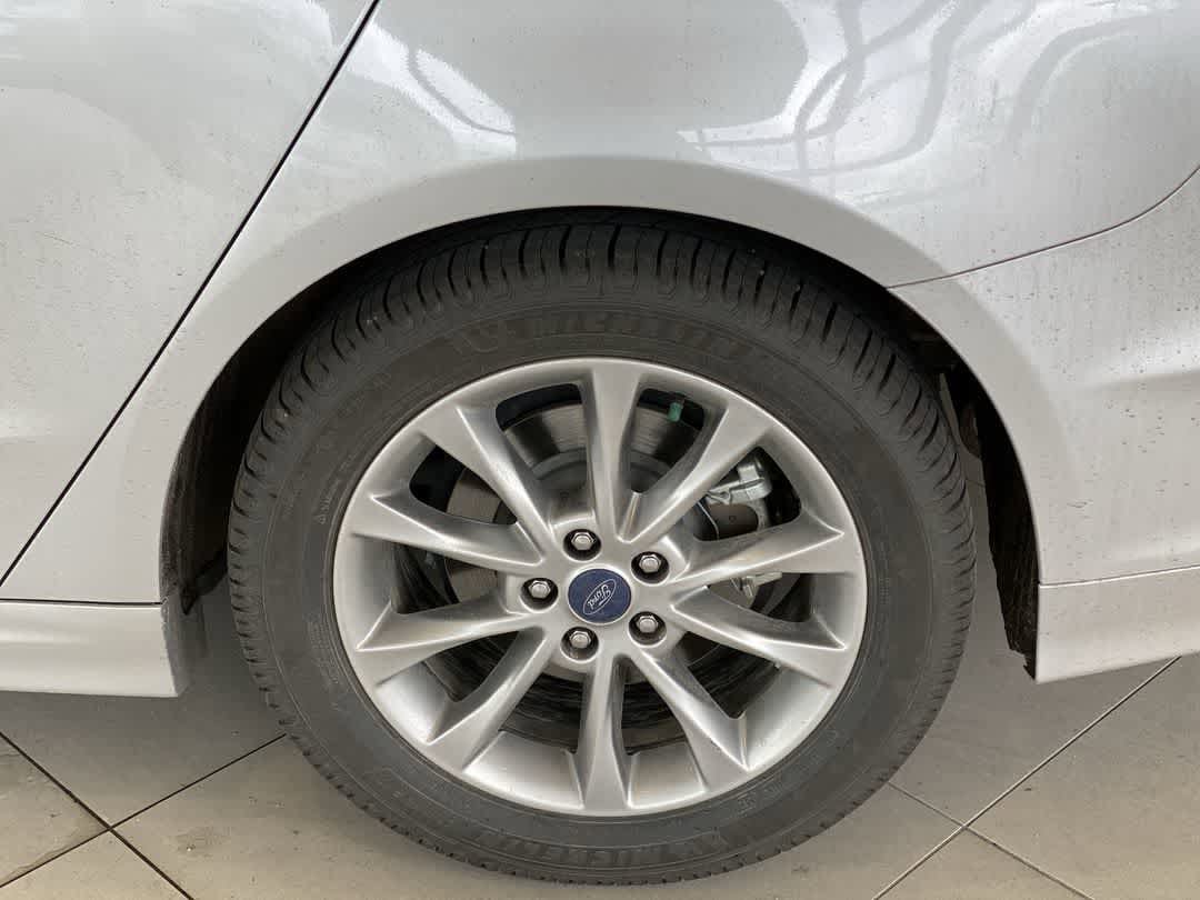 Thumbnail: 2017 Ford Fusion - 13