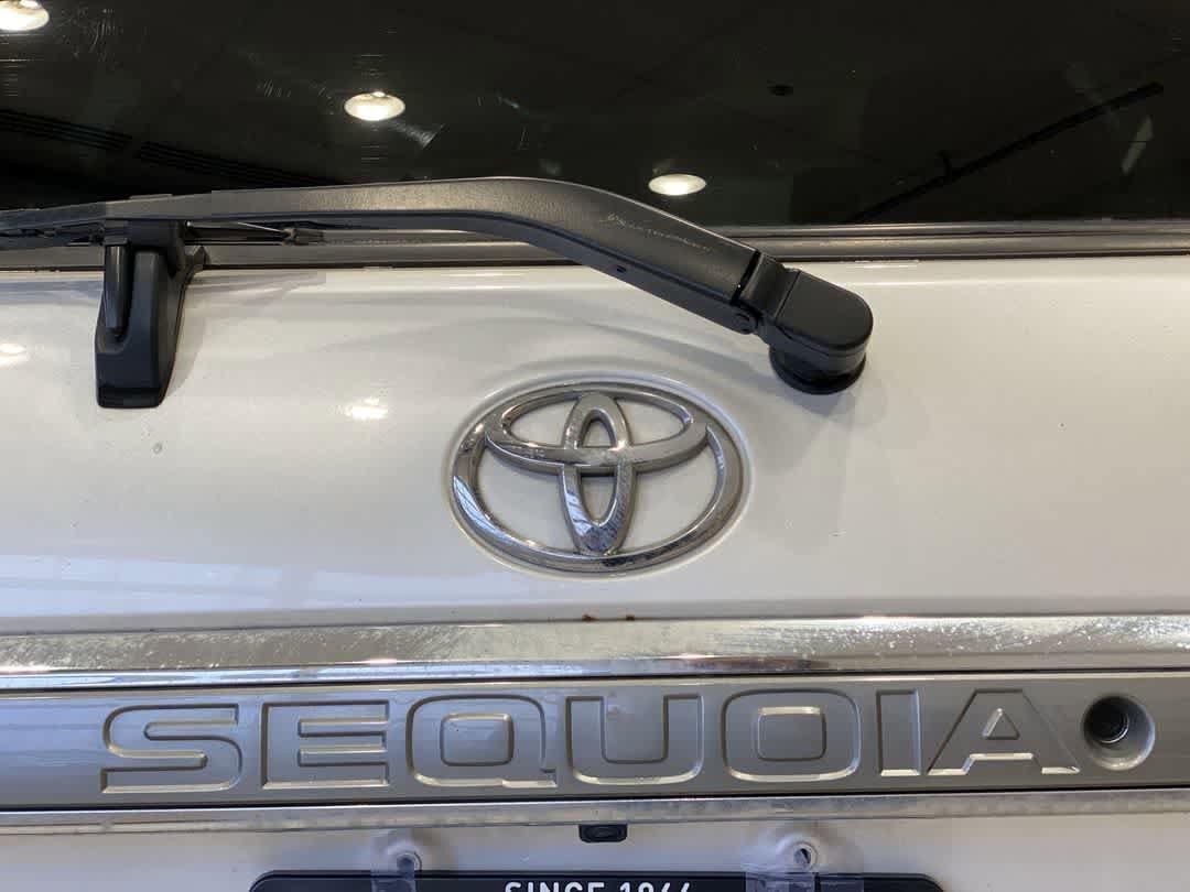 Thumbnail: 2018 Toyota Sequoia - 10