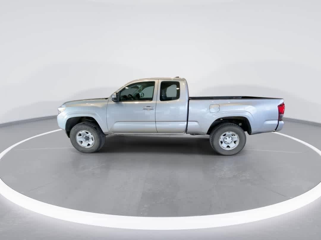 Thumbnail: 2018 Toyota Tacoma - 5