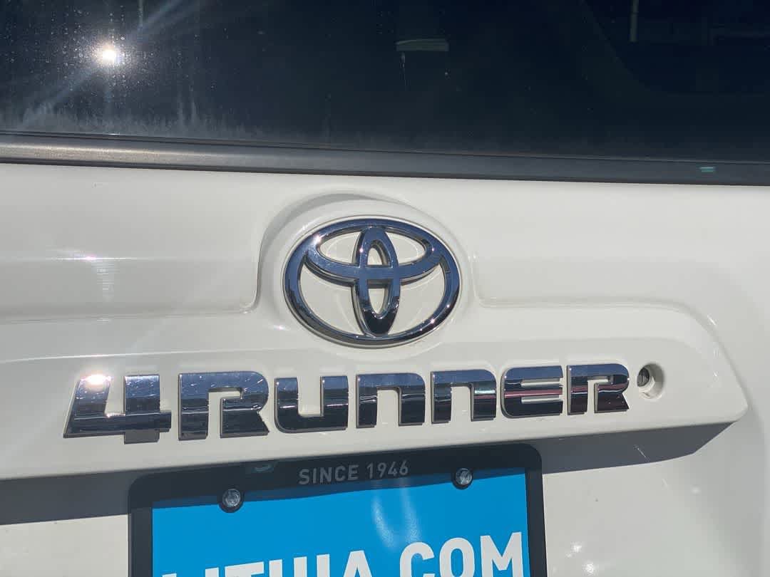 Thumbnail: 2019 Toyota 4Runner - 12