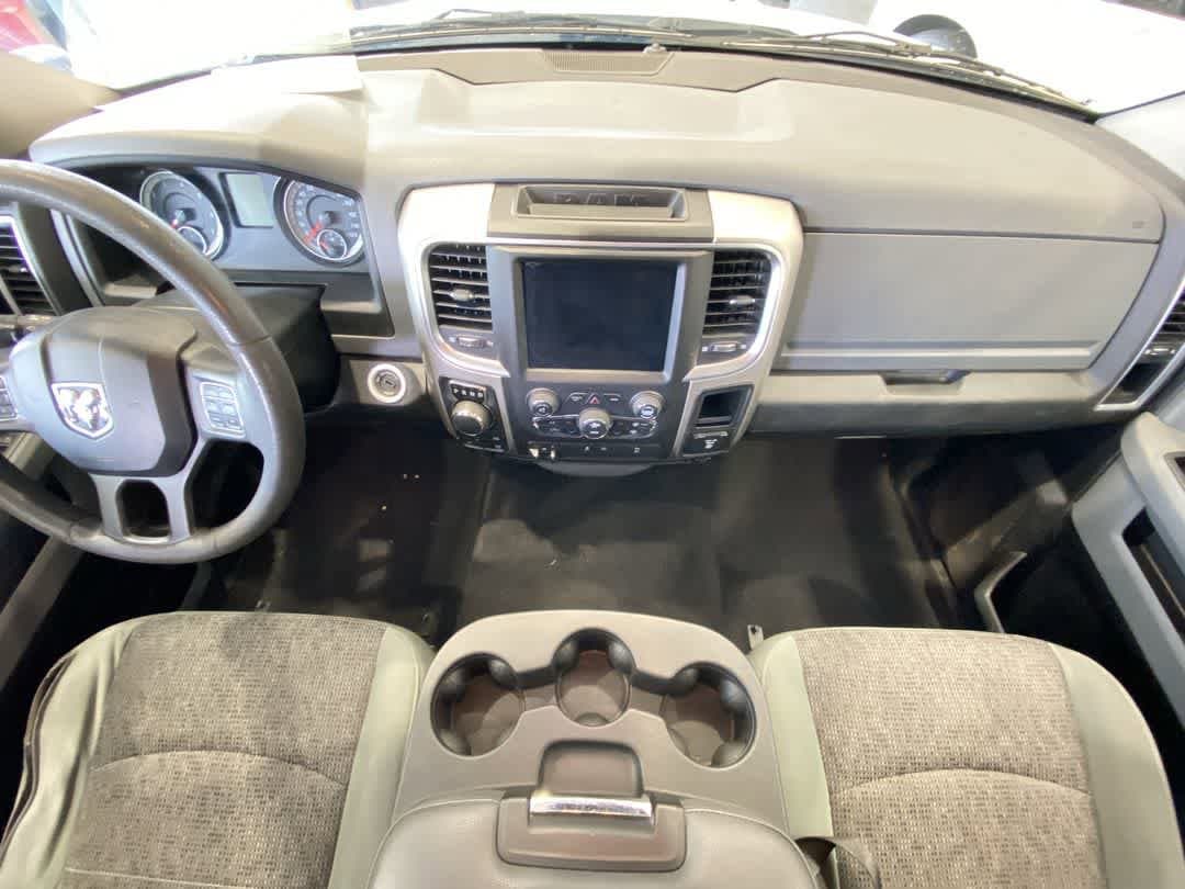 Thumbnail: 2020 RAM 1500 Classic - 23