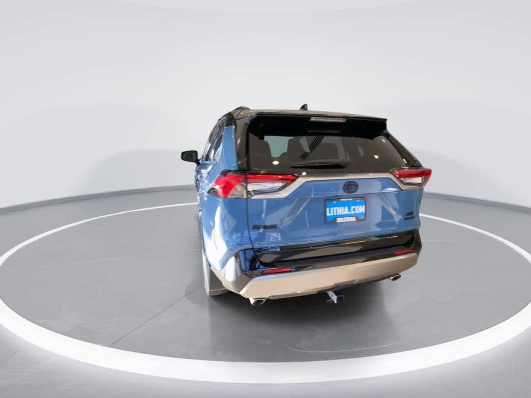 Thumbnail: 2022 Toyota RAV4 - 7