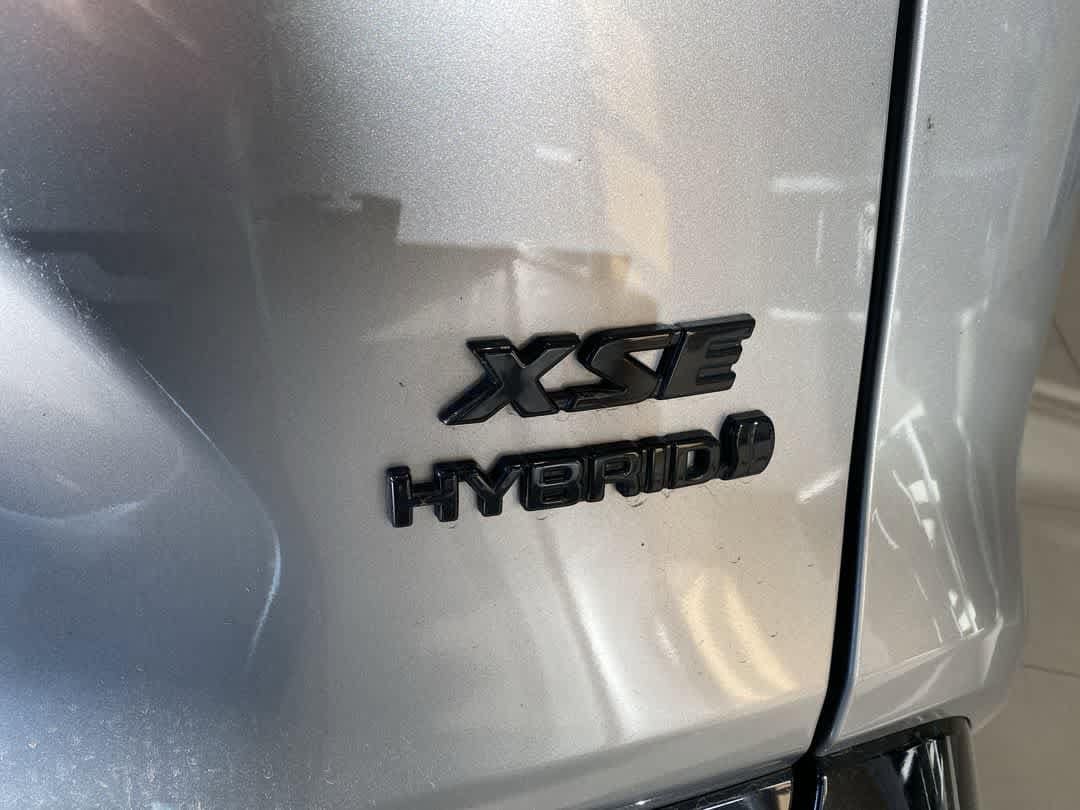 Thumbnail: 2022 Toyota RAV4 - 11