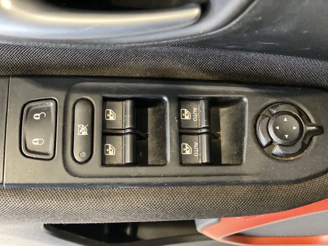 Thumbnail: 2018 Jeep Renegade - 16