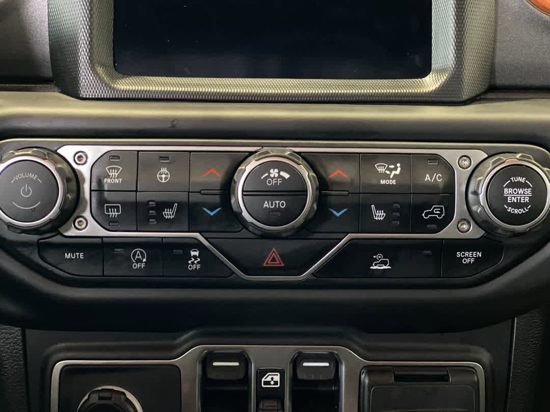 Thumbnail: 2023 Jeep Gladiator - 21