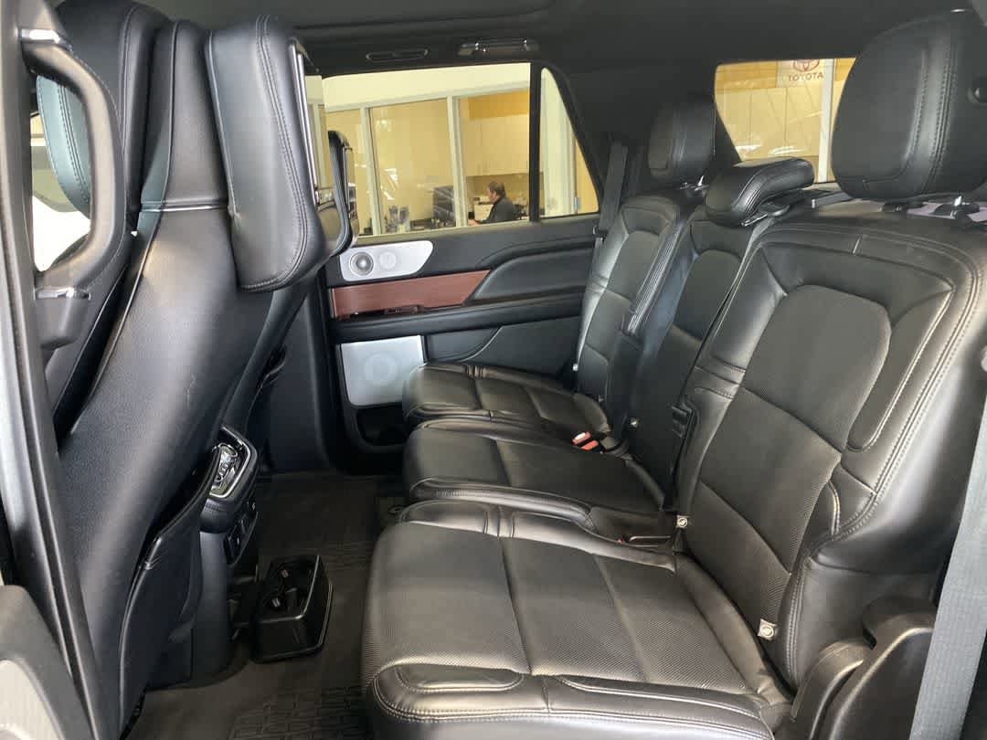 Thumbnail: 2020 Lincoln Navigator - 24