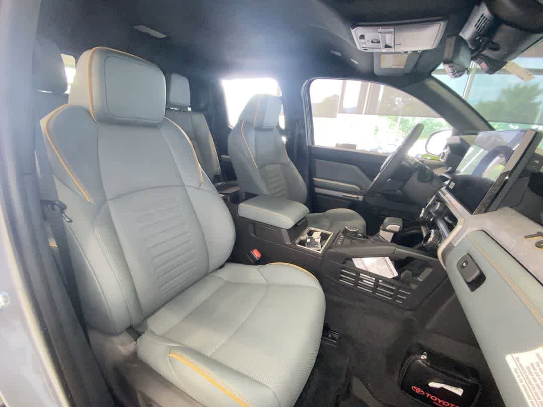 2025 Toyota Tacoma Trailhunter 25