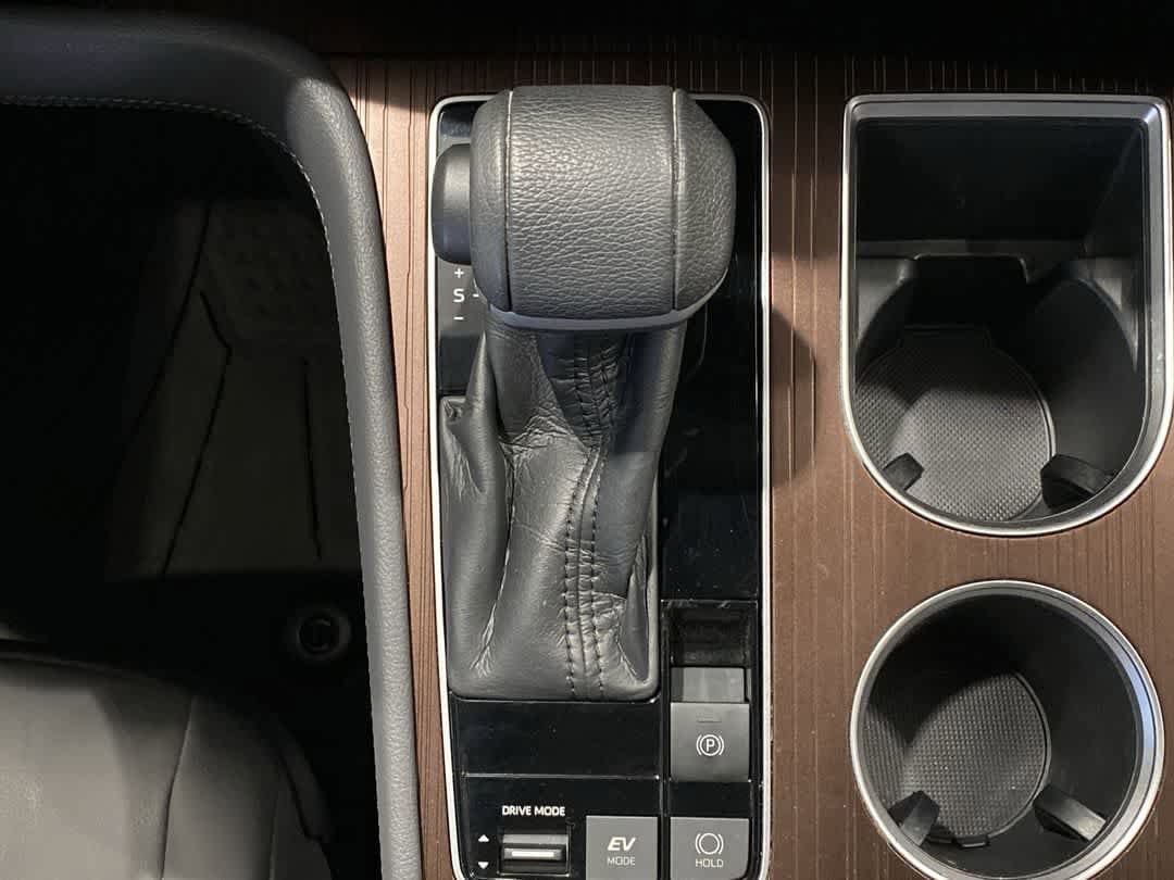 Thumbnail: 2021 Toyota Sienna - 22