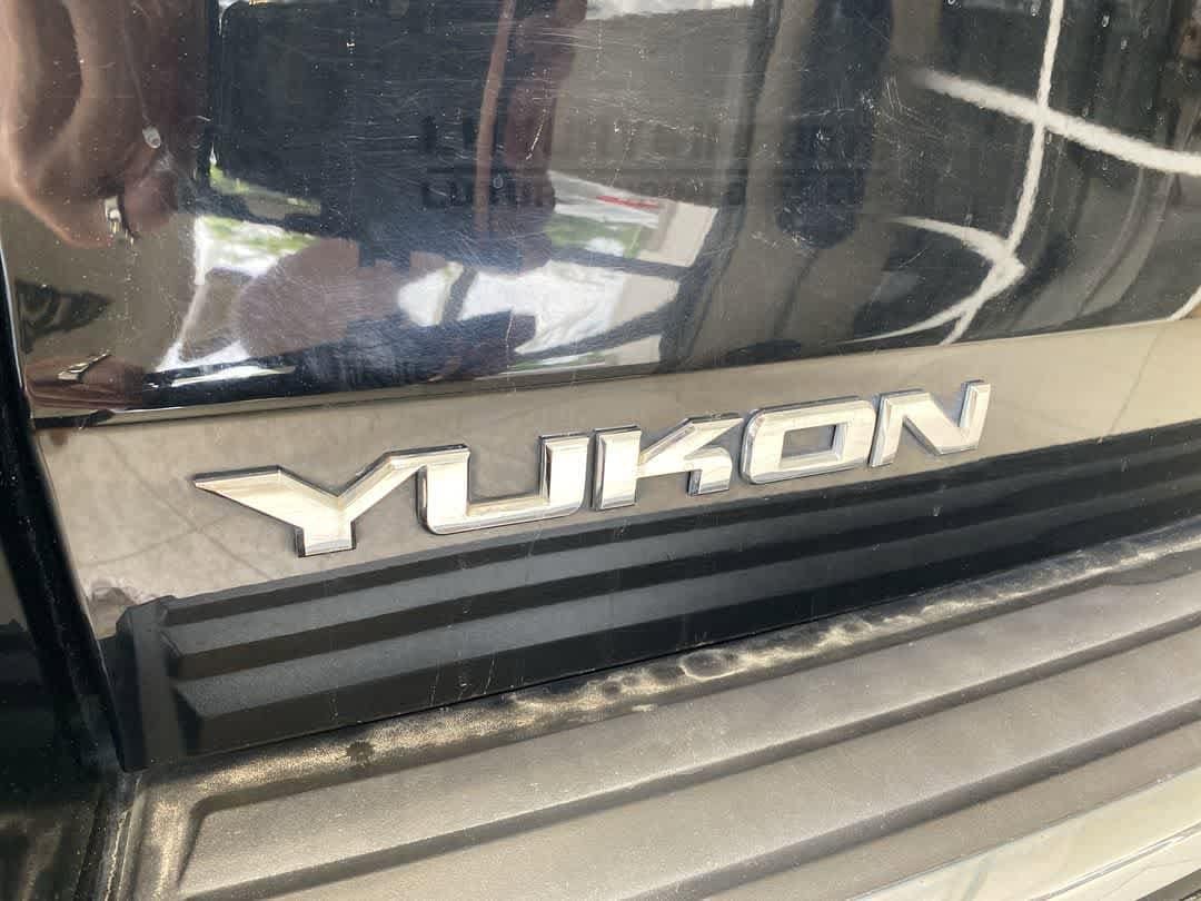 2016 GMC Yukon Denali 11