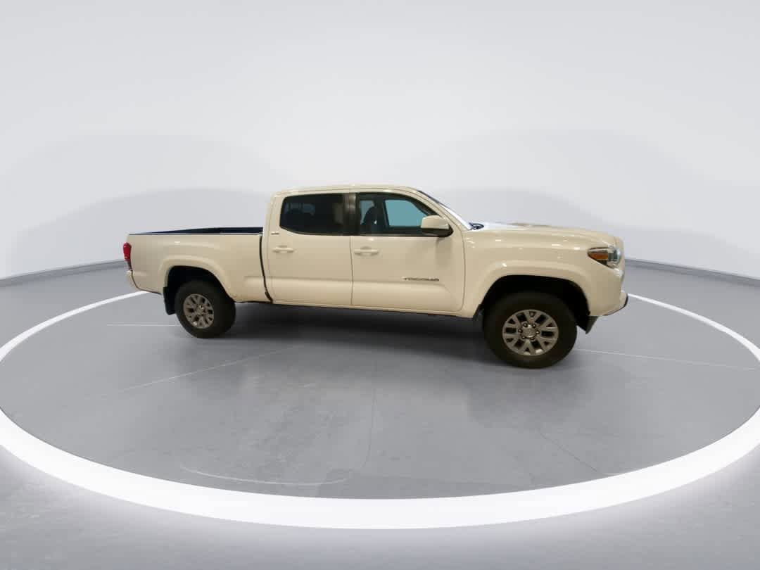 Thumbnail: 2018 Toyota Tacoma - 9