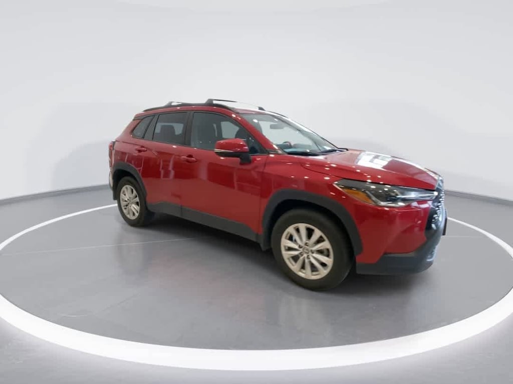 Used 2024 Toyota Corolla Cross LE SUV