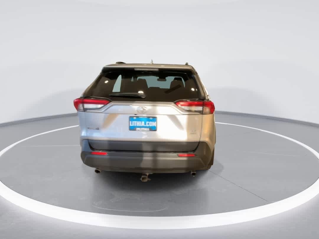 Thumbnail: 2019 Toyota RAV4 - 7