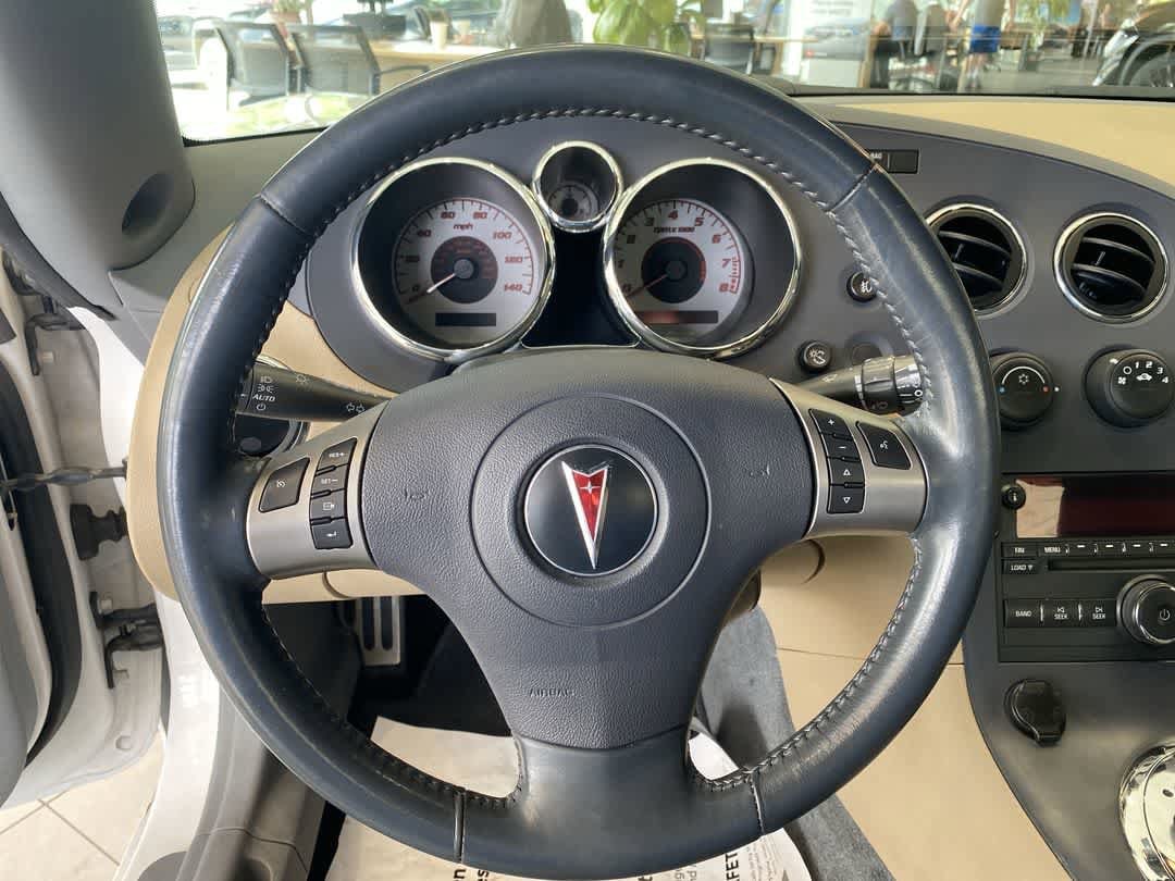 Thumbnail: 2007 Pontiac Solstice - 16