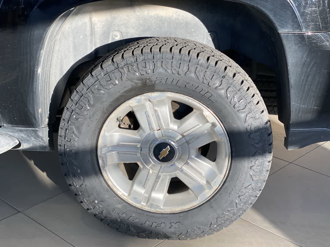 Thumbnail: 2013 Chevrolet Suburban - 13