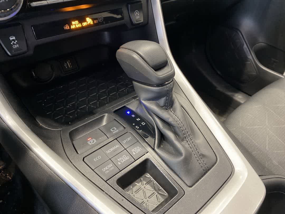 Thumbnail: 2025 Toyota RAV4 - 20