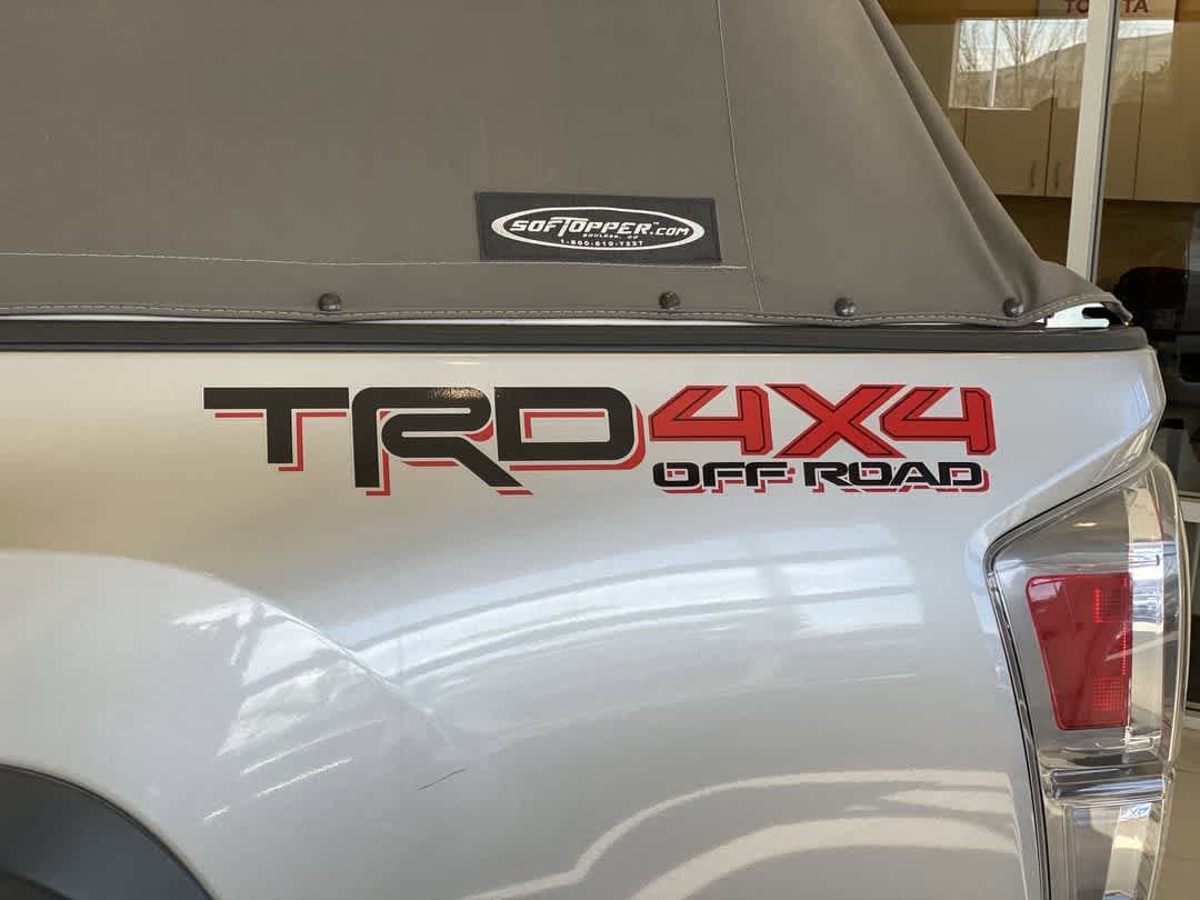 Thumbnail: 2020 Toyota Tacoma - 12