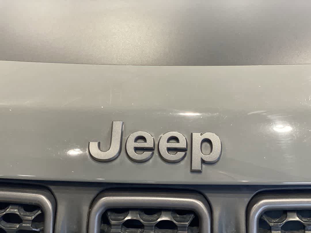 Thumbnail: 2023 Jeep Compass - 10