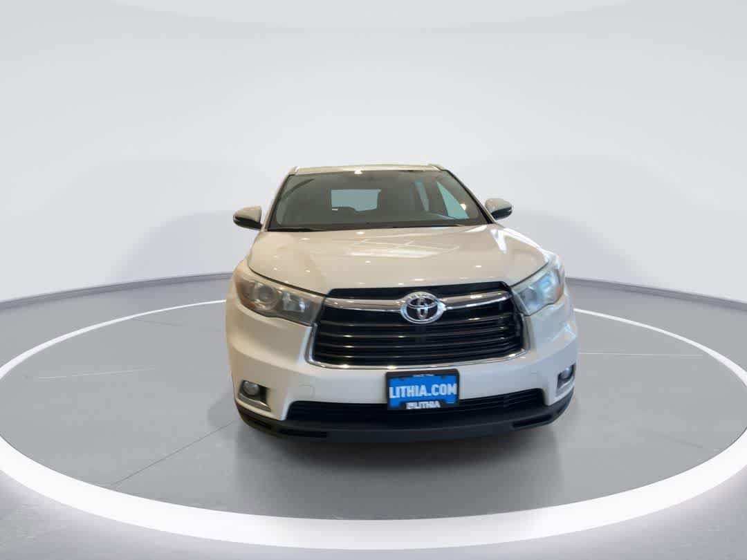 Thumbnail: 2015 Toyota Highlander - 3