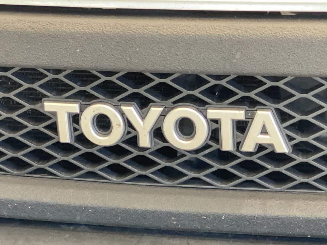 Thumbnail: 2008 Toyota FJ Cruiser - 10