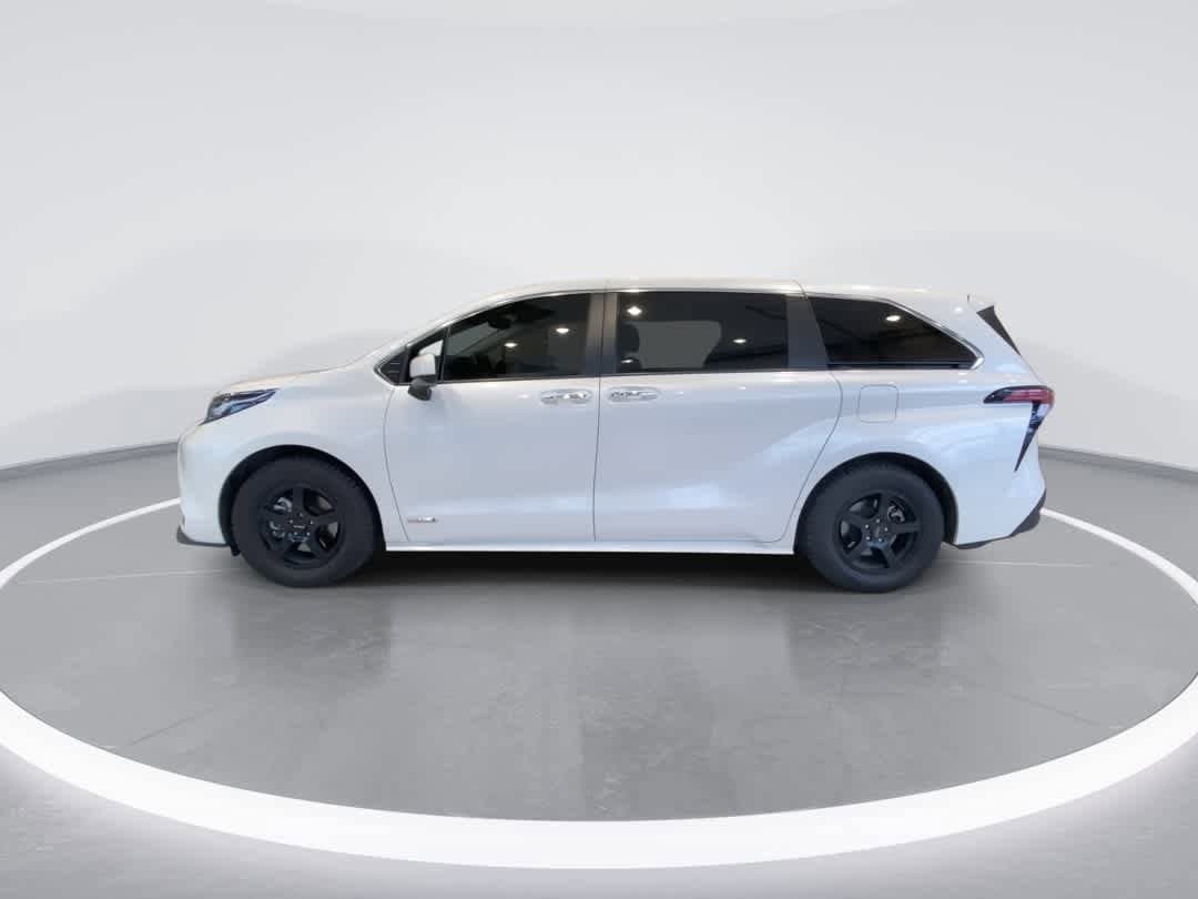 Thumbnail: 2021 Toyota Sienna - 5