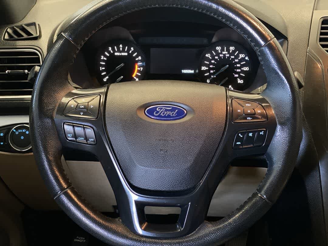 Thumbnail: 2017 Ford Explorer - 17