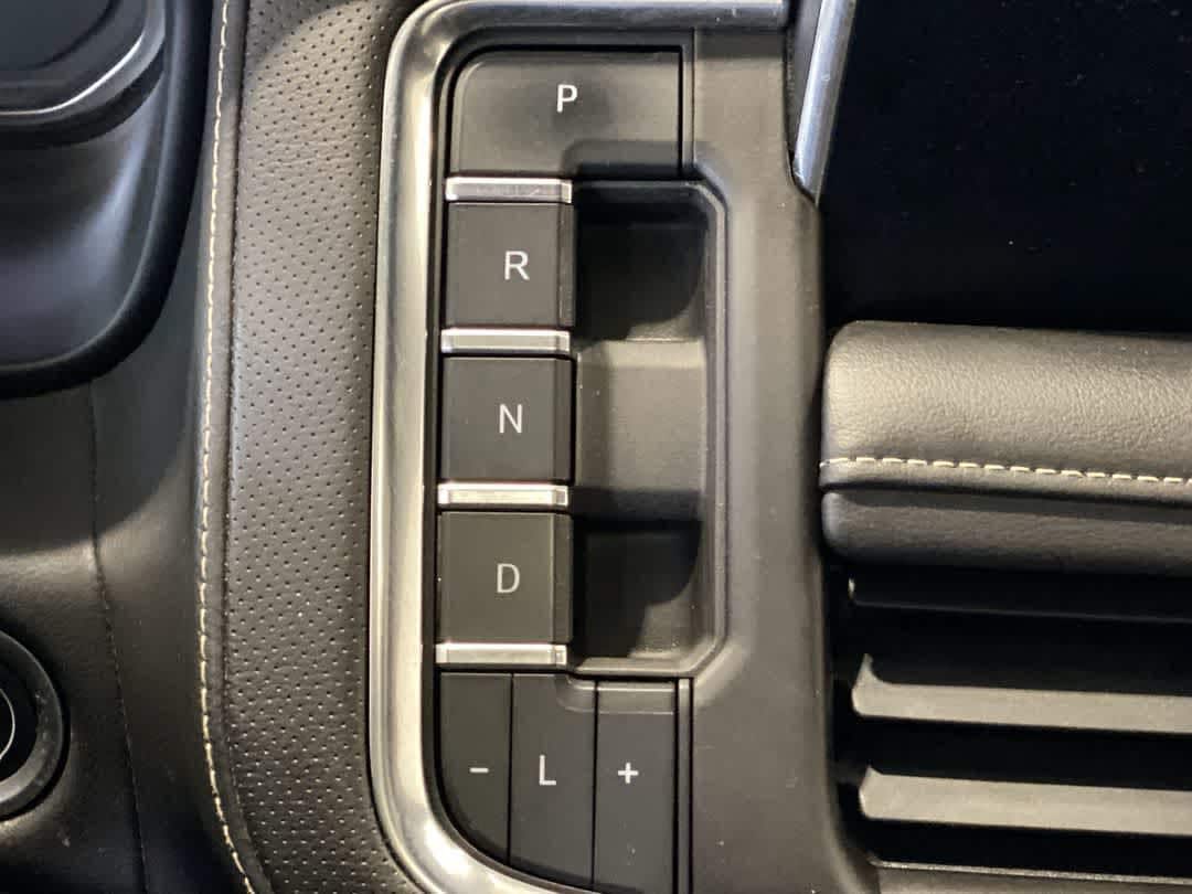 Thumbnail: 2021 GMC Yukon XL - 23