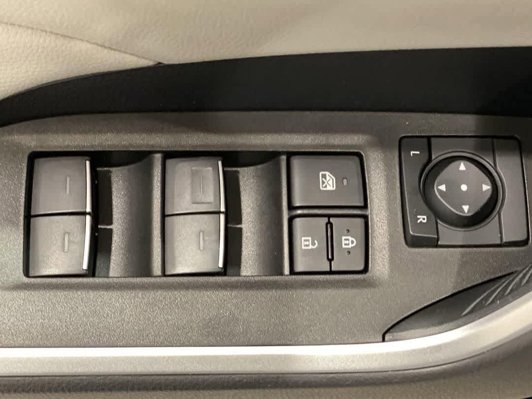 Thumbnail: 2025 Toyota RAV4 - 16