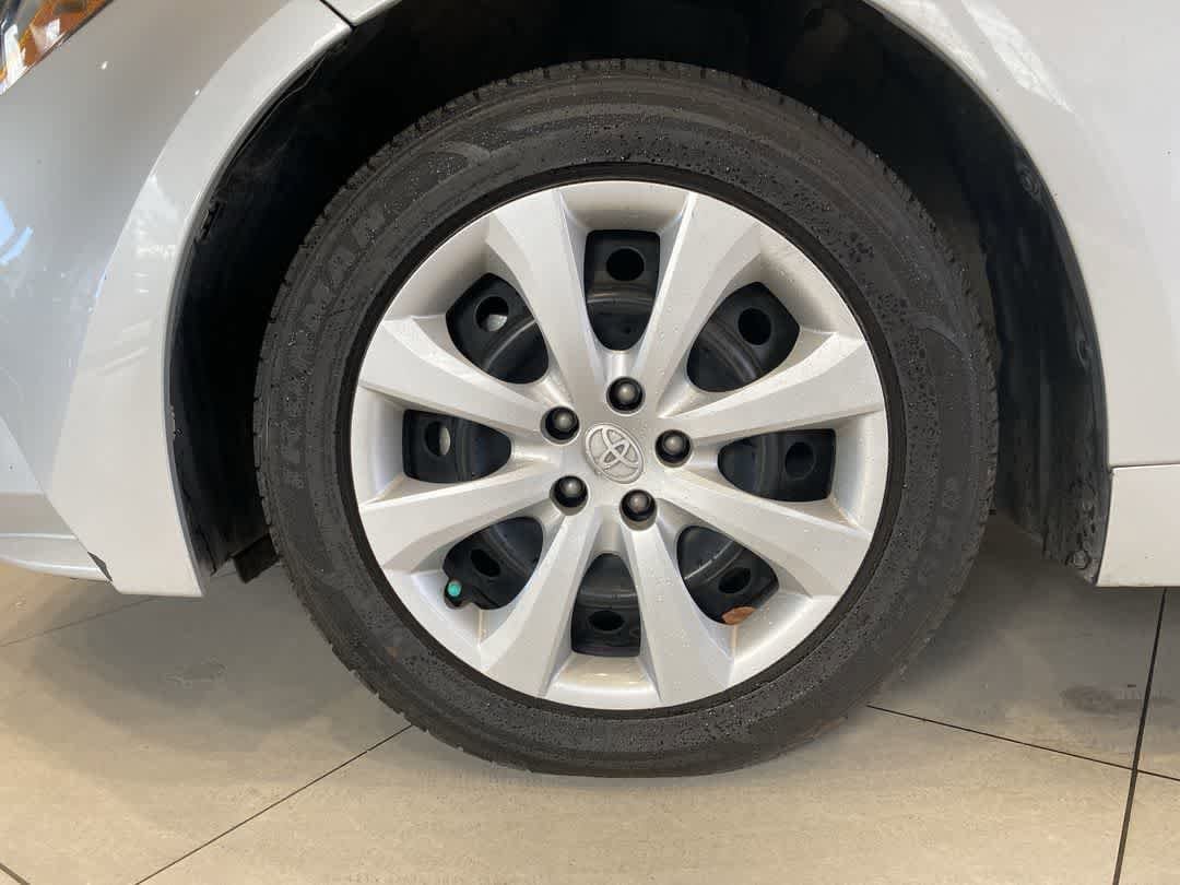 Thumbnail: 2022 Toyota Corolla - 10