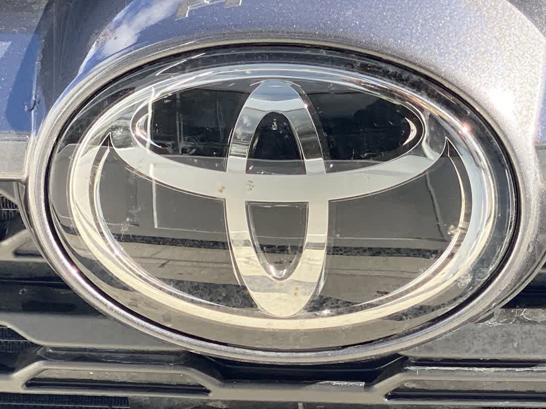 Thumbnail: 2025 Toyota RAV4 - 10