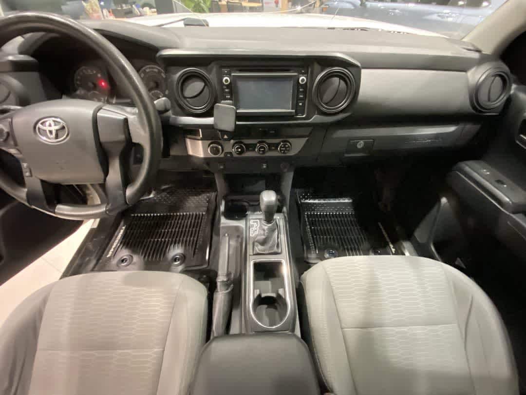 Thumbnail: 2017 Toyota Tacoma - 22