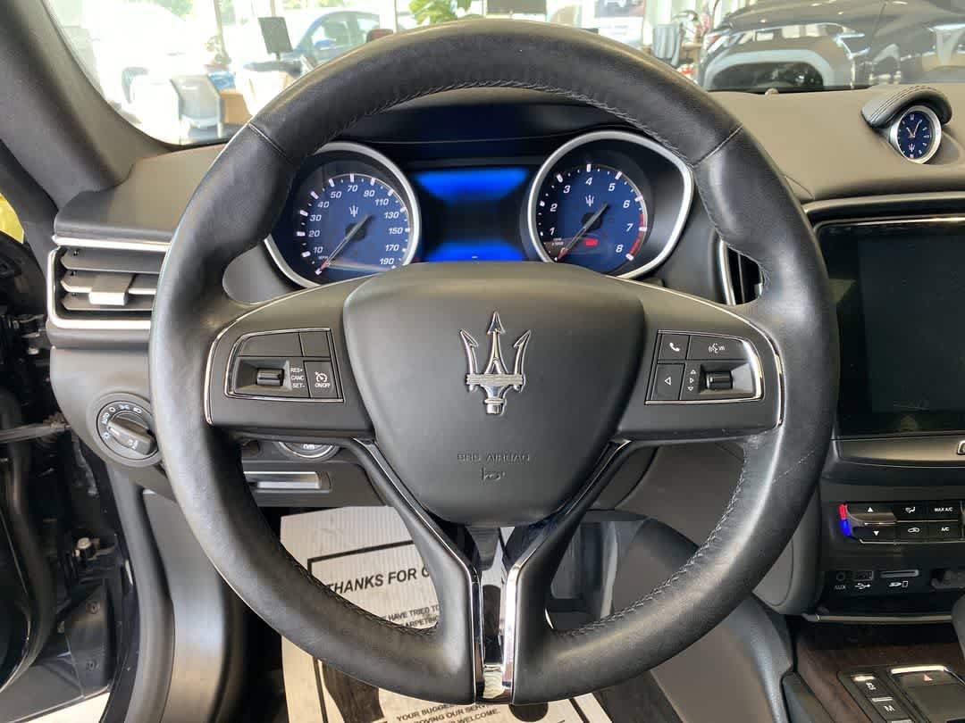 Thumbnail: 2017 Maserati Levante - 17